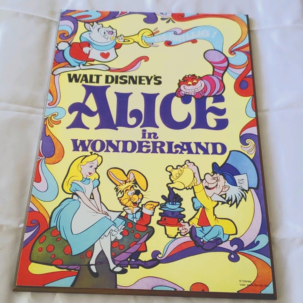 Walt Disney's Alice in Wonderland Picture